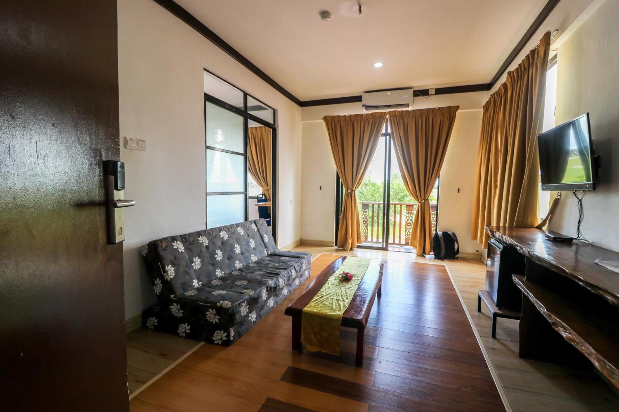 Am Transit Inn, Kuala Terengganu Exterior photo