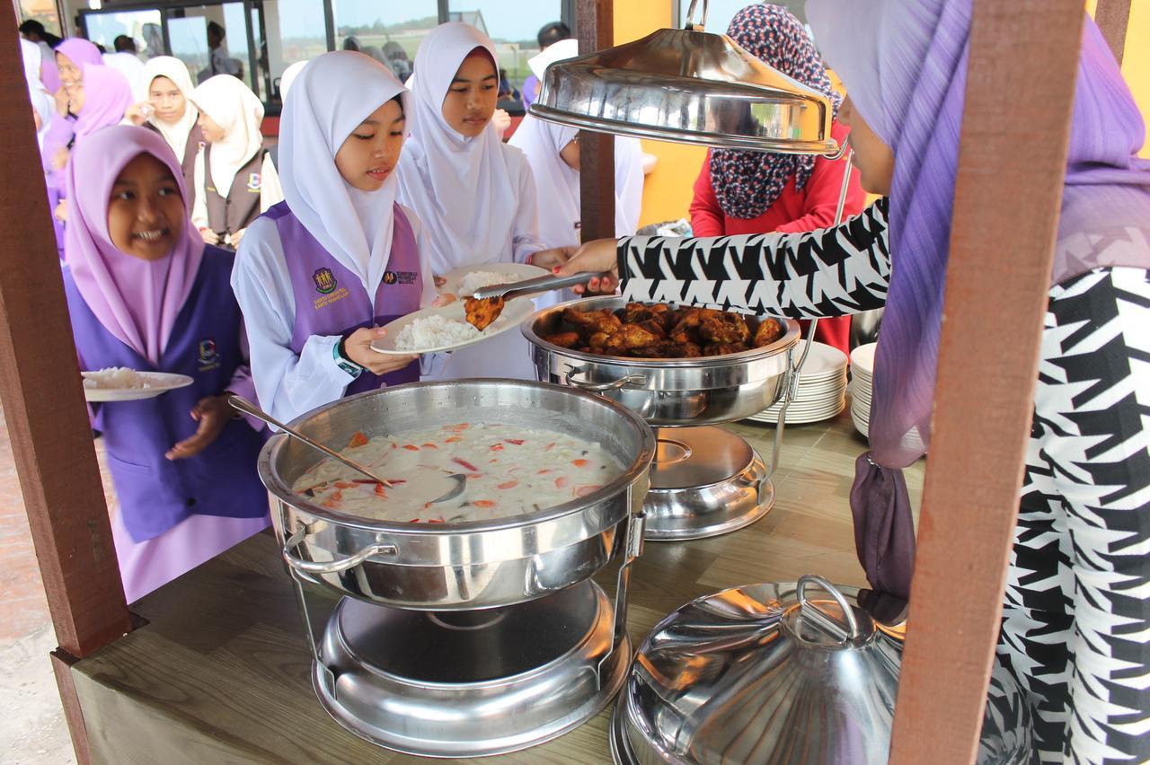 Am Transit Inn, Kuala Terengganu Exterior photo
